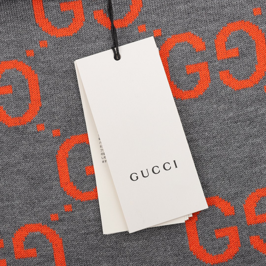 Gucci一比一男士毛衣灰底紅G字樣滿版針織設計潮流感十足| 8 Gucci一比一男士毛衣灰底紅G字樣滿版針織設計潮流感十足