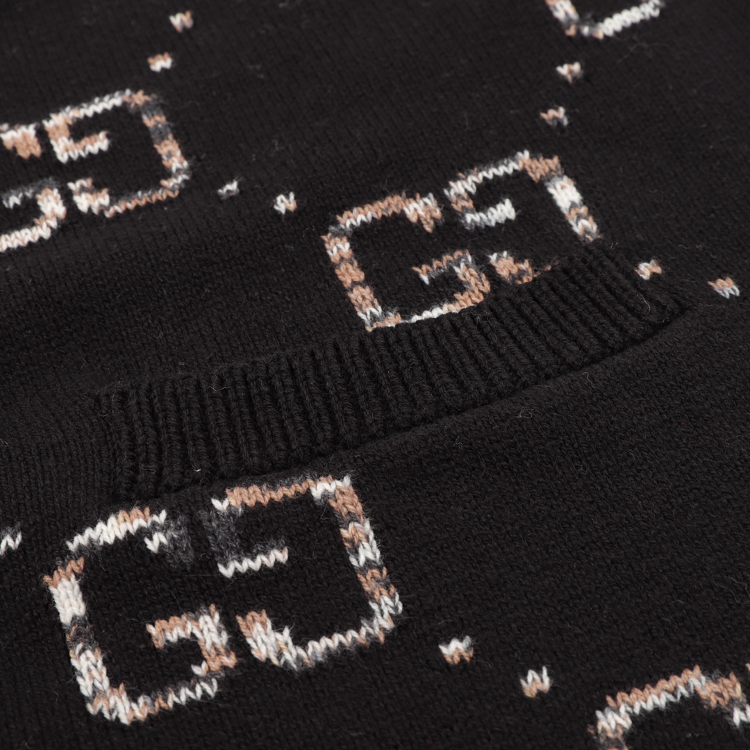 Gucci高仿黑色GG針織開襟外套經典LOGO排釦設計必備單品| 9 Gucci高仿黑色GG針織開襟外套經典LOGO排釦設計必備單品