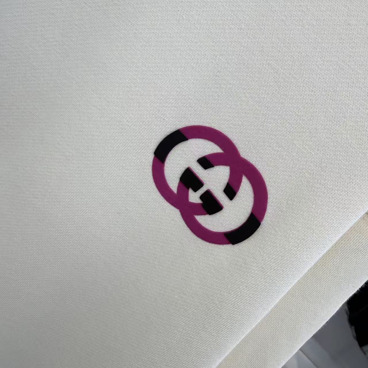 Gucci一比一白色圓領衛衣紅色雙G小LOGO簡約百搭| 9 Gucci一比一白色圓領衛衣紅色雙G小LOGO簡約百搭