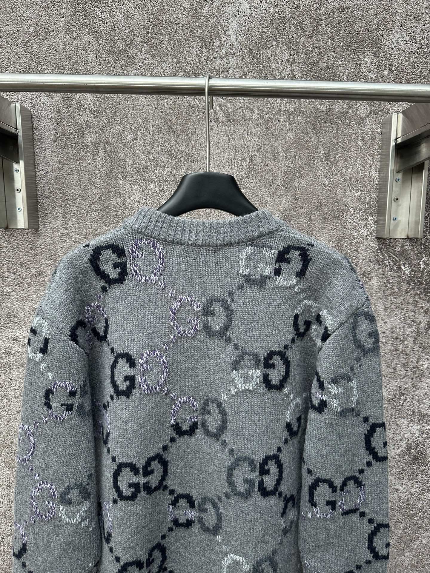 Gucci高仿男士開襟針織衫 灰色立體GG圖案混織設計款| 8 Gucci高仿男士開襟針織衫 灰色立體GG圖案混織設計款