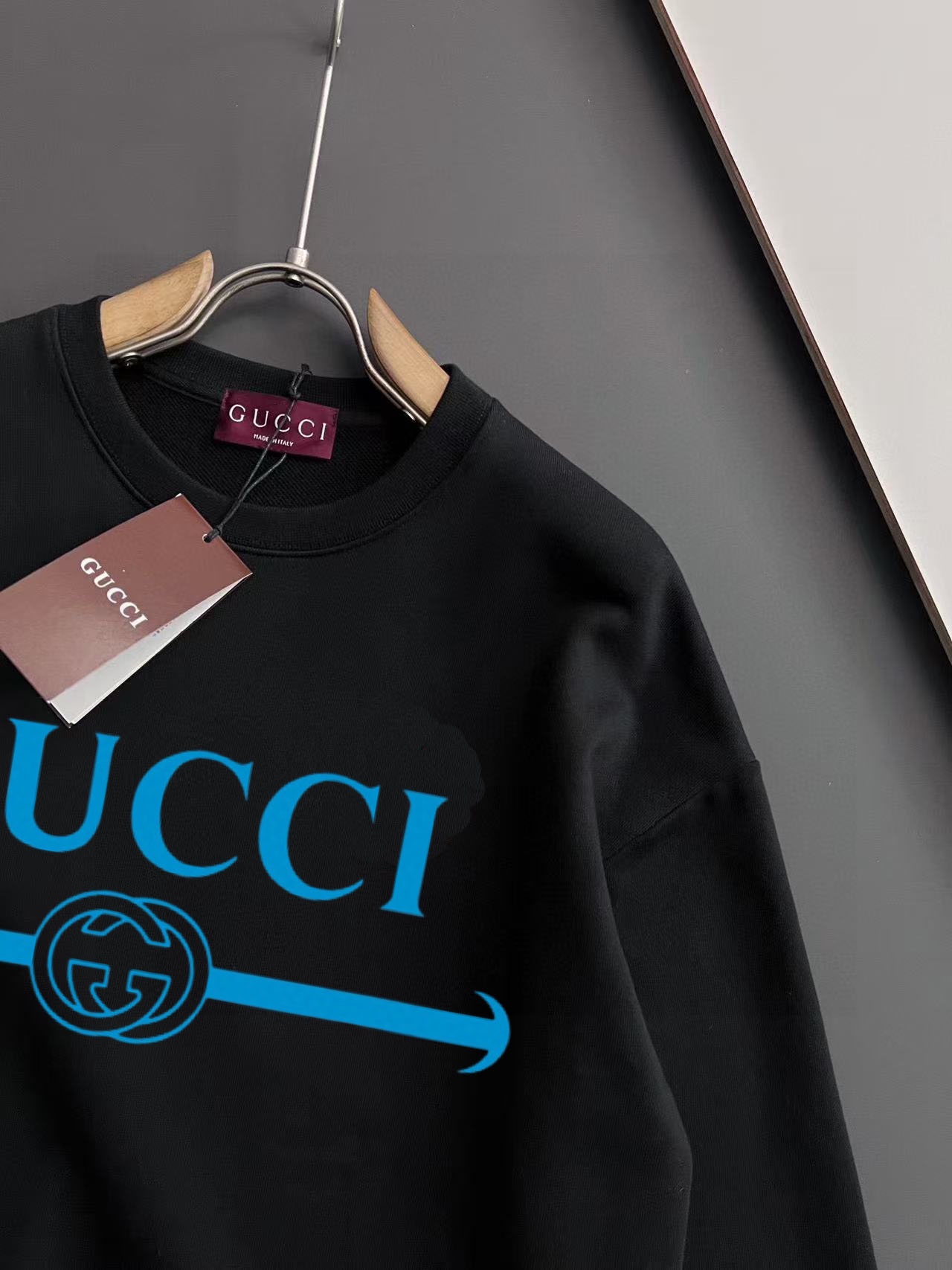 Gucci A貨男款圓領衛衣 黑色藍色標誌街頭感潮流單品| 13 Gucci A貨男款圓領衛衣 黑色藍色標誌街頭感潮流單品
