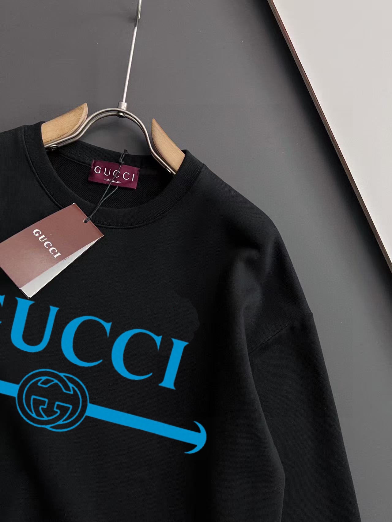 Gucci A貨男款圓領衛衣 黑色藍色標誌街頭感潮流單品| 10 Gucci A貨男款圓領衛衣 黑色藍色標誌街頭感潮流單品