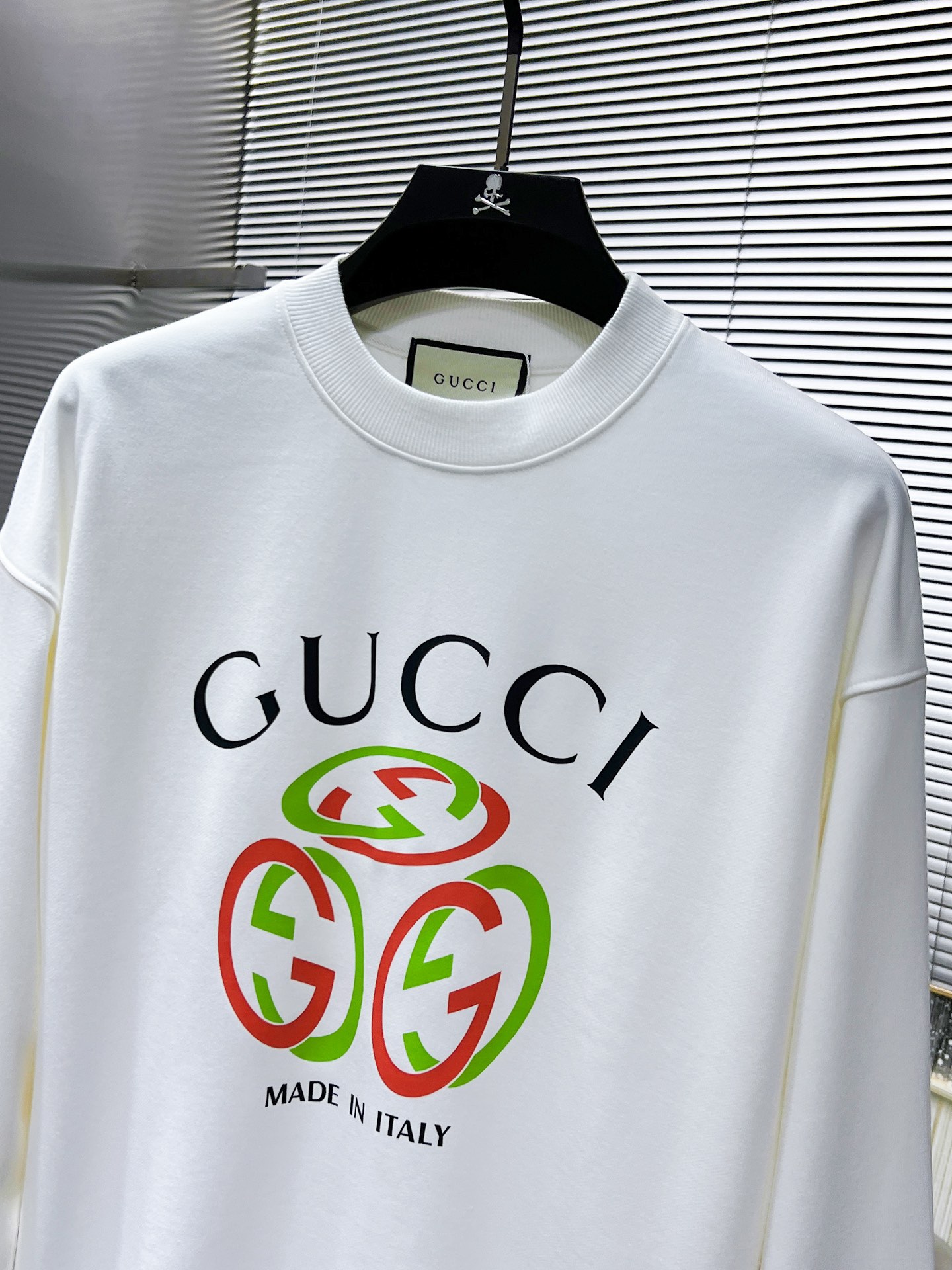 Gucci高仿男士圓領衛衣 黑色立體GG綠紅標示義式設計款| 11 Gucci高仿男士圓領衛衣 黑色立體GG綠紅標示義式設計款