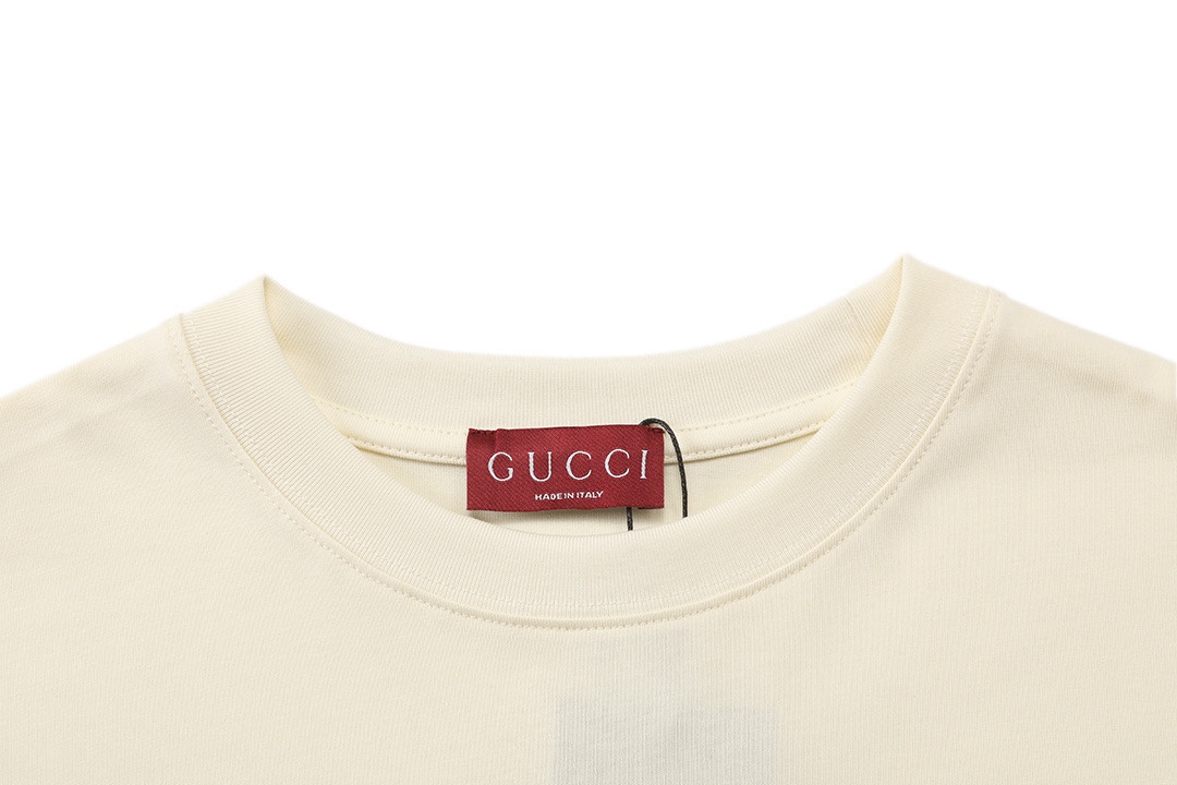 Gucci高仿男女款短袖T恤簡約百搭設計感時尚Logo刺繡款| 12 Gucci高仿男女款短袖T恤簡約百搭設計感時尚Logo刺繡款