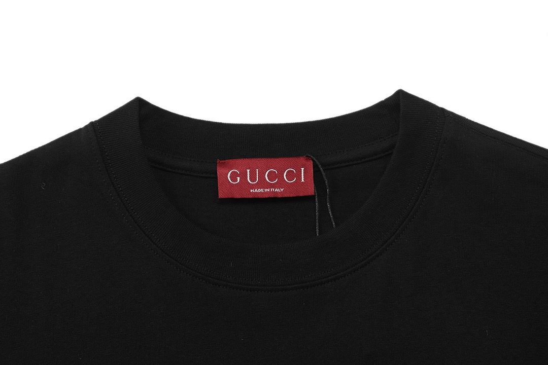 Gucci原單黑色短袖T恤男女同款沉穩刺繡設計感潮流單品| 12 Gucci原單黑色短袖T恤男女同款沉穩刺繡設計感潮流單品