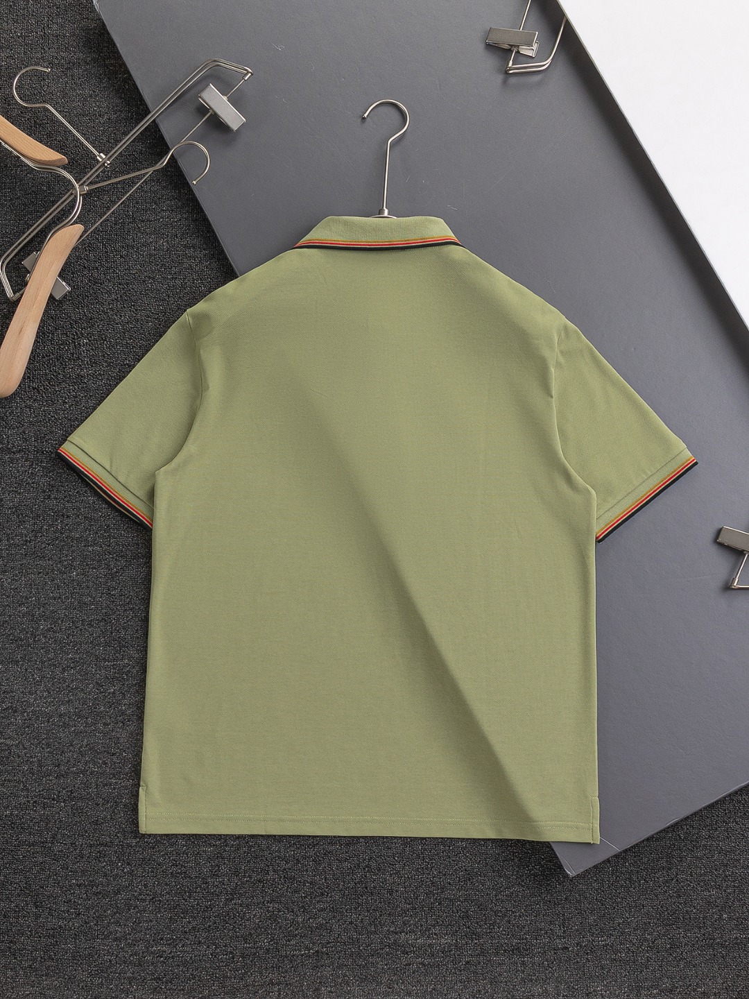 Gucci A貨男士POLO衫綠色復古風刺繡字樣時尚撞色設計| 14 Gucci A貨男士POLO衫綠色復古風刺繡字樣時尚撞色設計