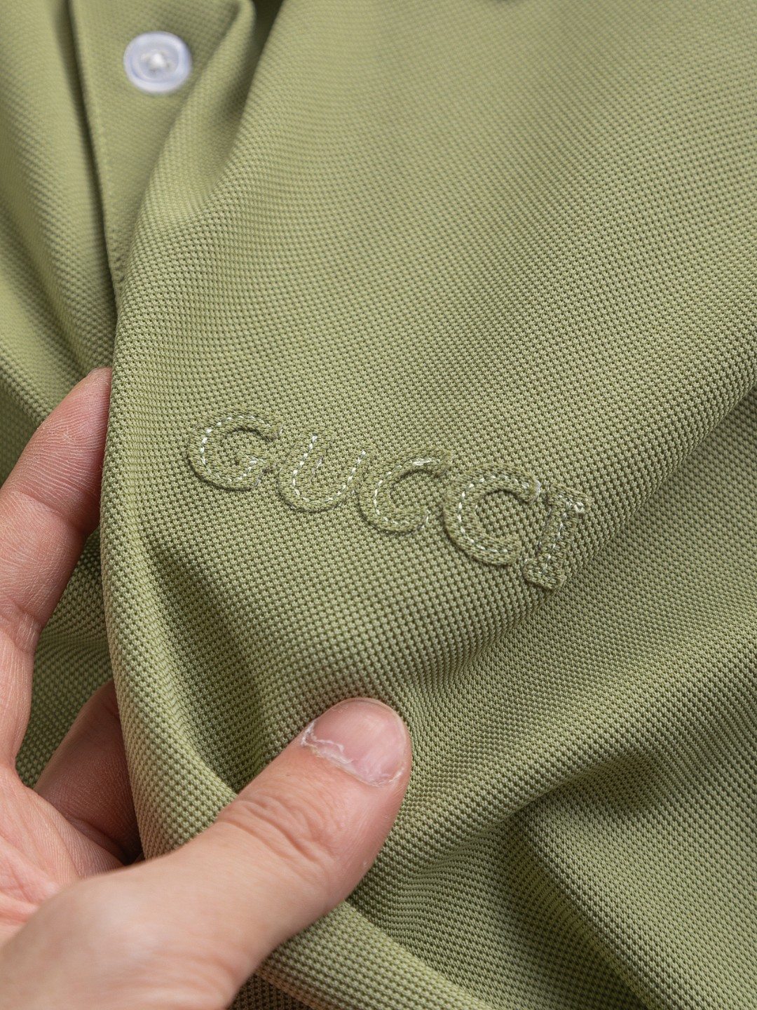 Gucci A貨男士POLO衫綠色復古風刺繡字樣時尚撞色設計| 10 Gucci A貨男士POLO衫綠色復古風刺繡字樣時尚撞色設計