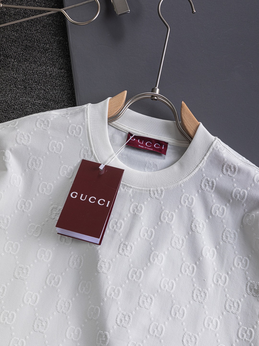 Gucci高仿短袖T恤白色GG滿版立體提花百搭潮流款| 12 Gucci高仿短袖T恤白色GG滿版立體提花百搭潮流款