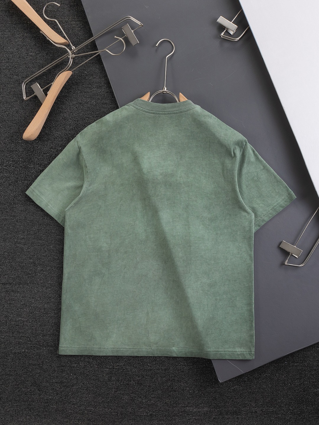 Gucci高仿短袖T恤男士水洗綠色立體刺繡LOGO潮感設計款| 14 Gucci高仿短袖T恤男士水洗綠色立體刺繡LOGO潮感設計款