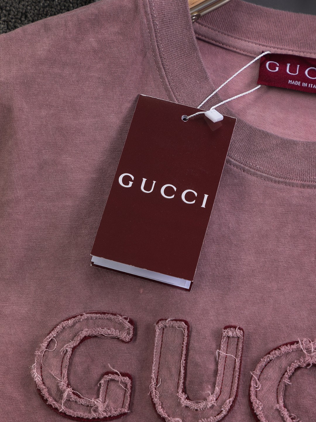Gucci原單短袖T恤男士紫紅水洗設計立體刺繡LOGO休閒款| 15 Gucci原單短袖T恤男士紫紅水洗設計立體刺繡LOGO休閒款