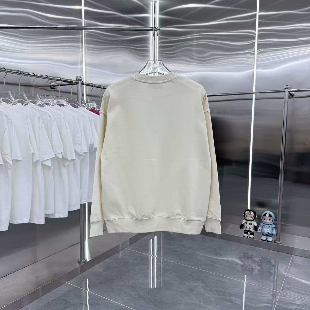 Gucci一比一長袖白色紅綠LOGO立體印花2026秋冬新款| 7 Gucci一比一長袖白色紅綠LOGO立體印花2026秋冬新款