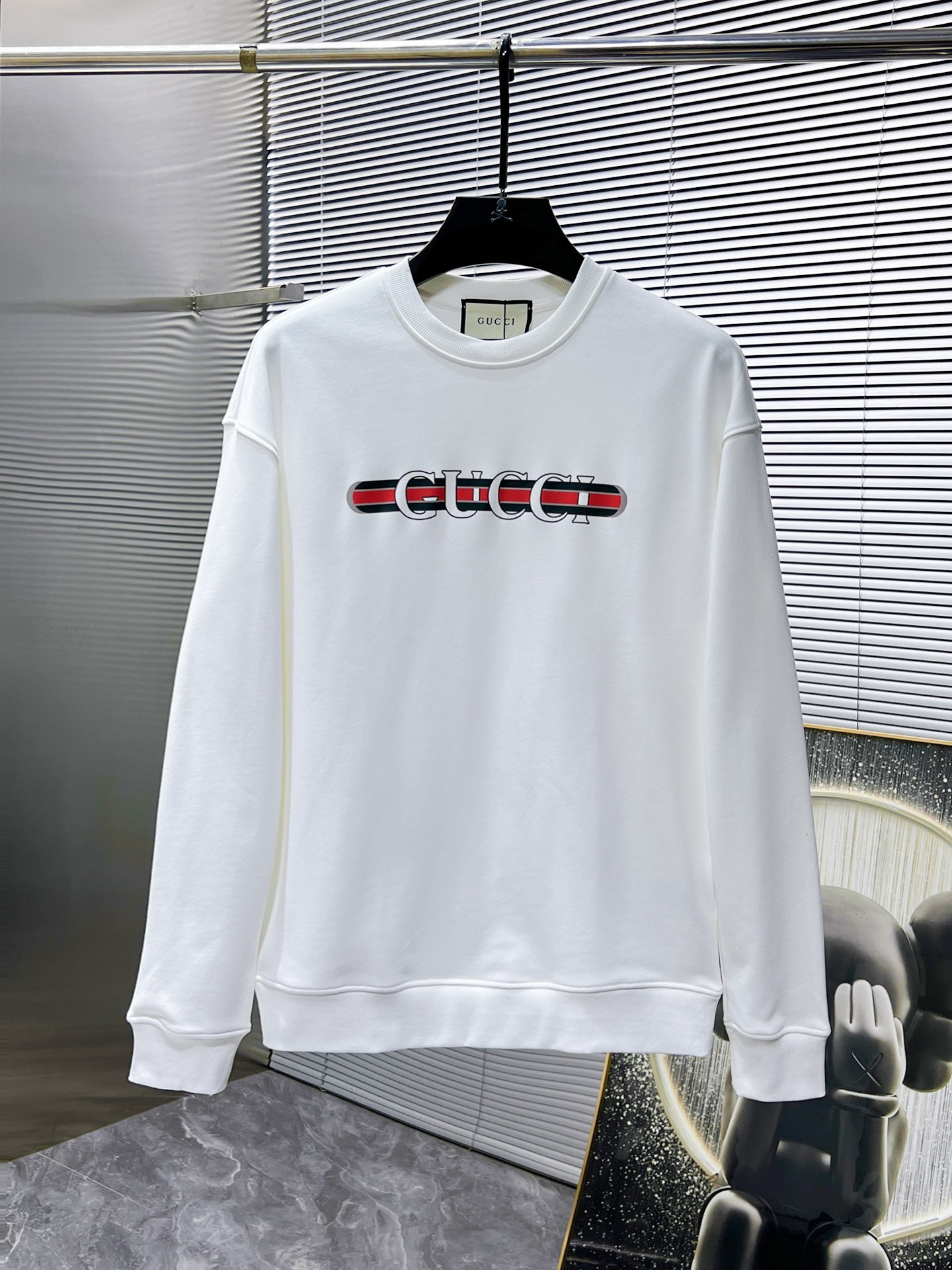 Gucci一比一男士圓領長袖衛衣 經典紅綠配色線條Logo款| 14 Gucci一比一男士圓領長袖衛衣 經典紅綠配色線條Logo款