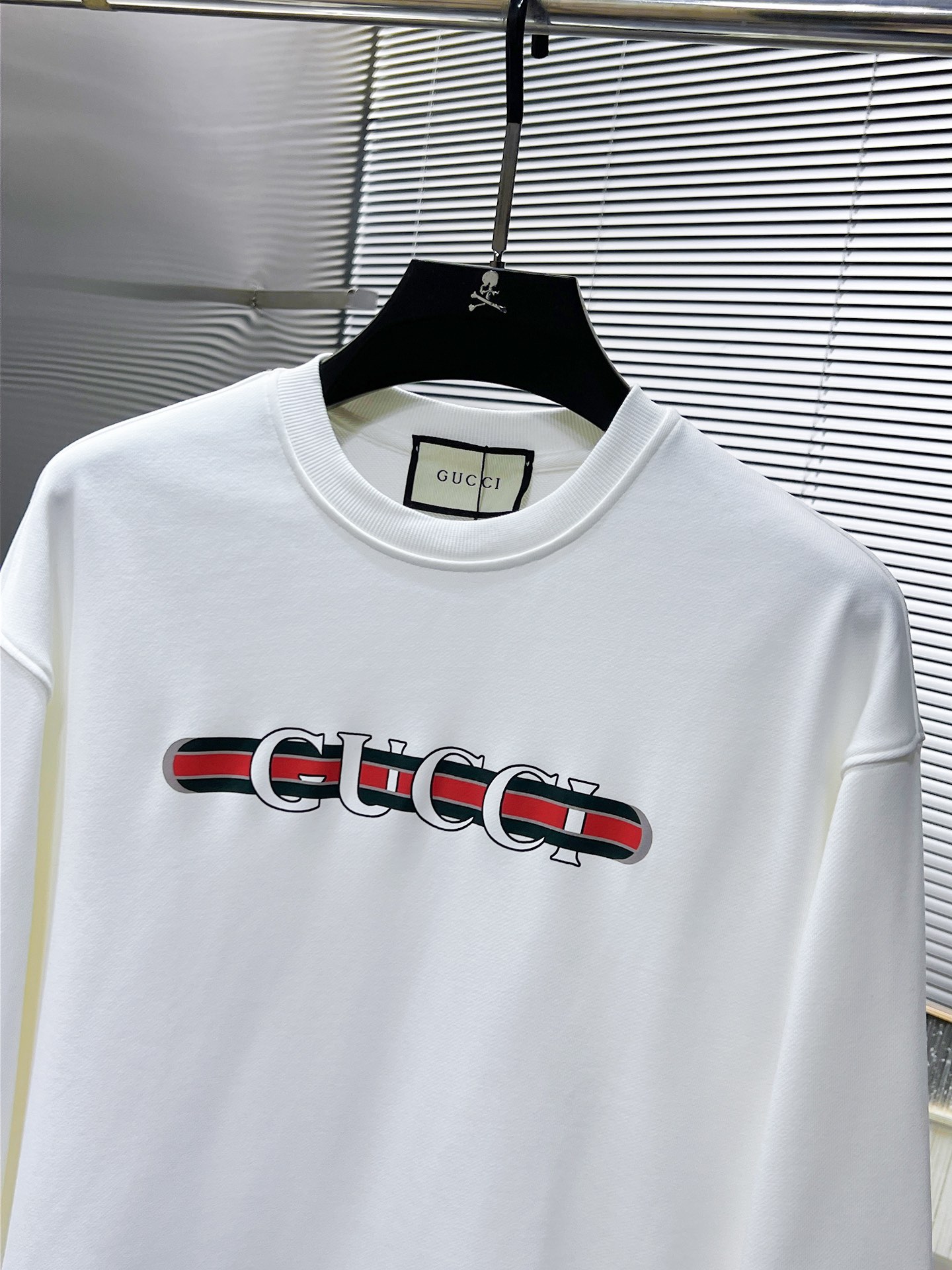 Gucci一比一男士圓領長袖衛衣 經典紅綠配色線條Logo款| 12 Gucci一比一男士圓領長袖衛衣 經典紅綠配色線條Logo款