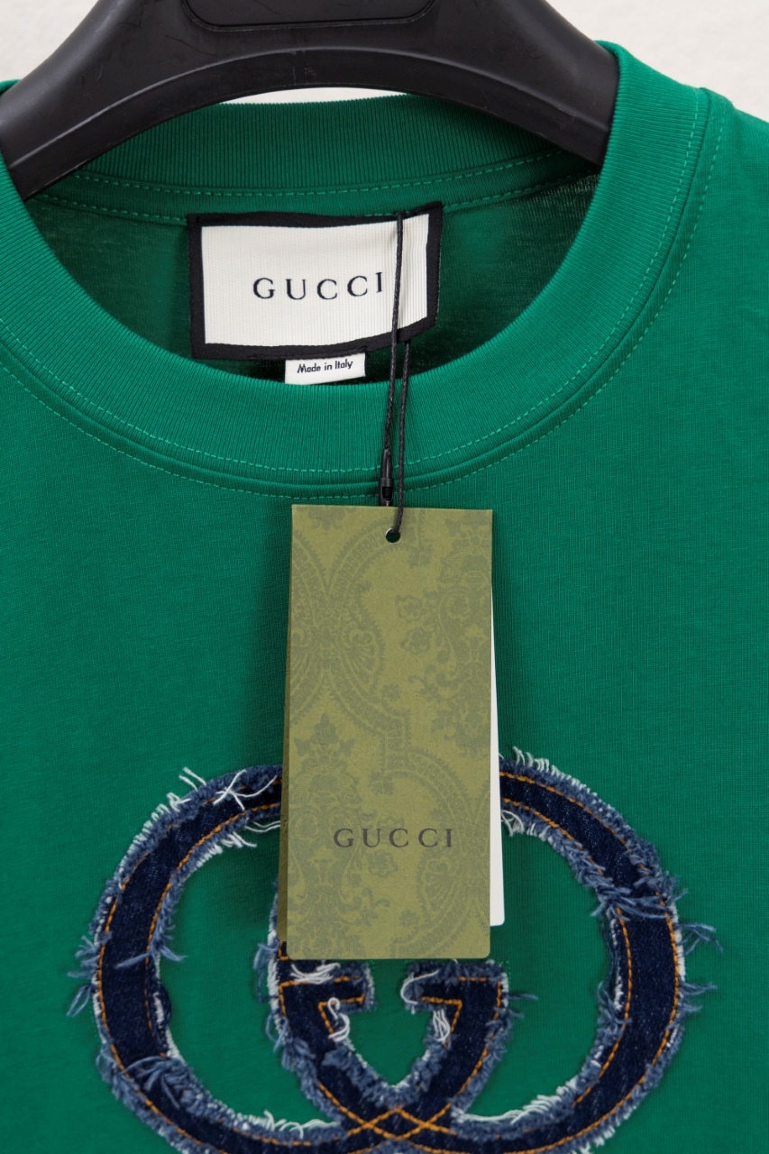 Gucci高仿綠色短袖T恤 牛仔雙G標誌潮流復古設計| 12 Gucci高仿綠色短袖T恤 牛仔雙G標誌潮流復古設計