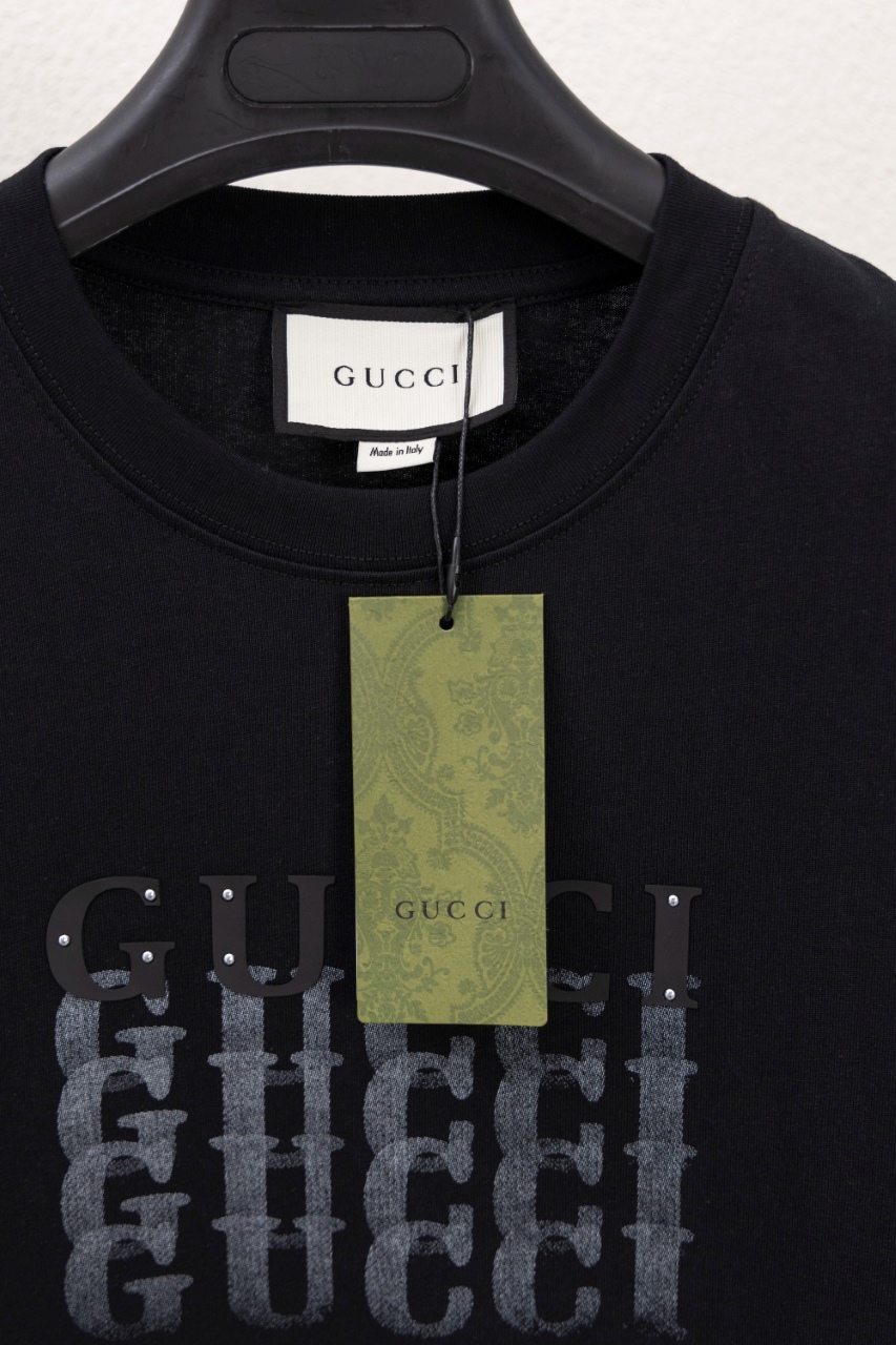 Gucci原單男款短袖T 黑色漸層LOGO設計 百搭時尚有型款| 12 Gucci原單男款短袖T 黑色漸層LOGO設計 百搭時尚有型款