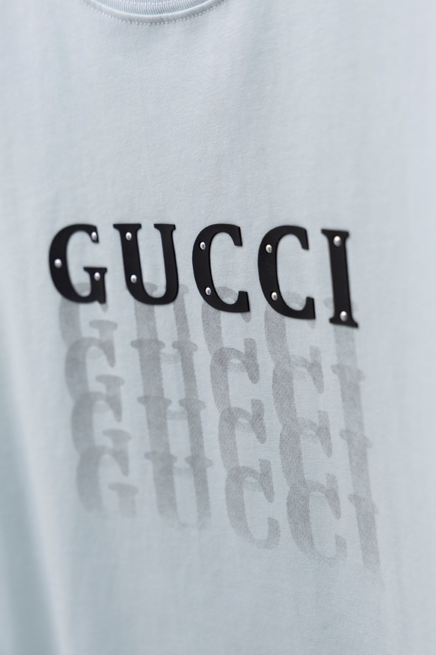Gucci A貨短袖男T 淺藍漸層LOGO款 清爽穿搭必備推薦| 7 Gucci A貨短袖男T 淺藍漸層LOGO款 清爽穿搭必備推薦