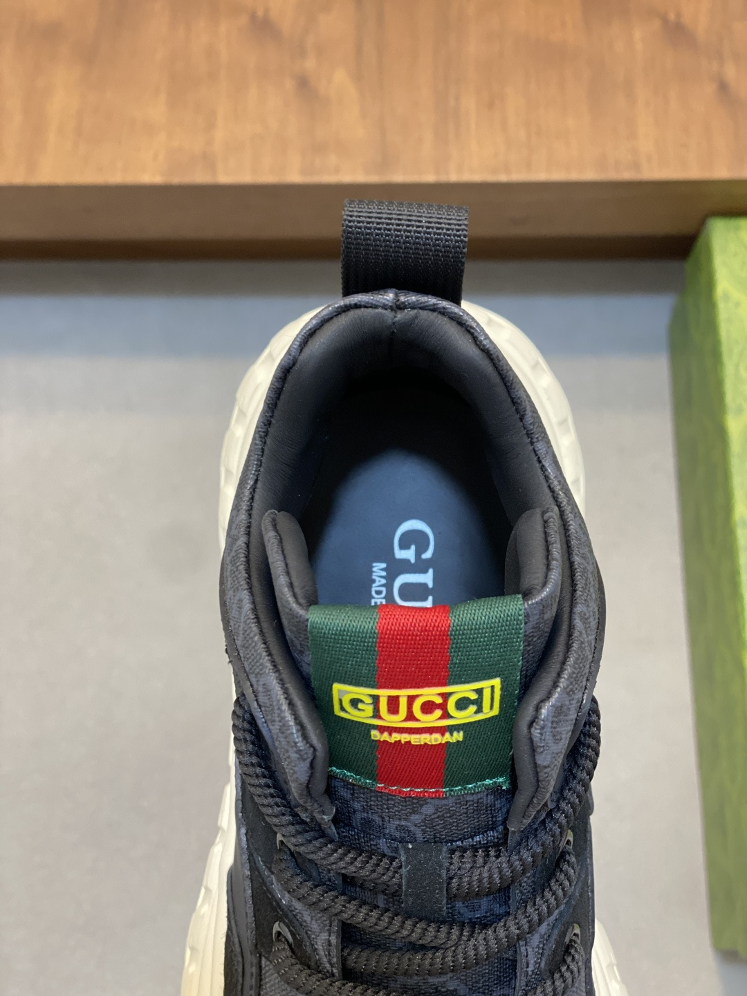 Gucci高仿男款厚底老爹鞋 黑色復古百搭款 潮人必備推薦| 9 Gucci高仿男款厚底老爹鞋 黑色復古百搭款 潮人必備推薦