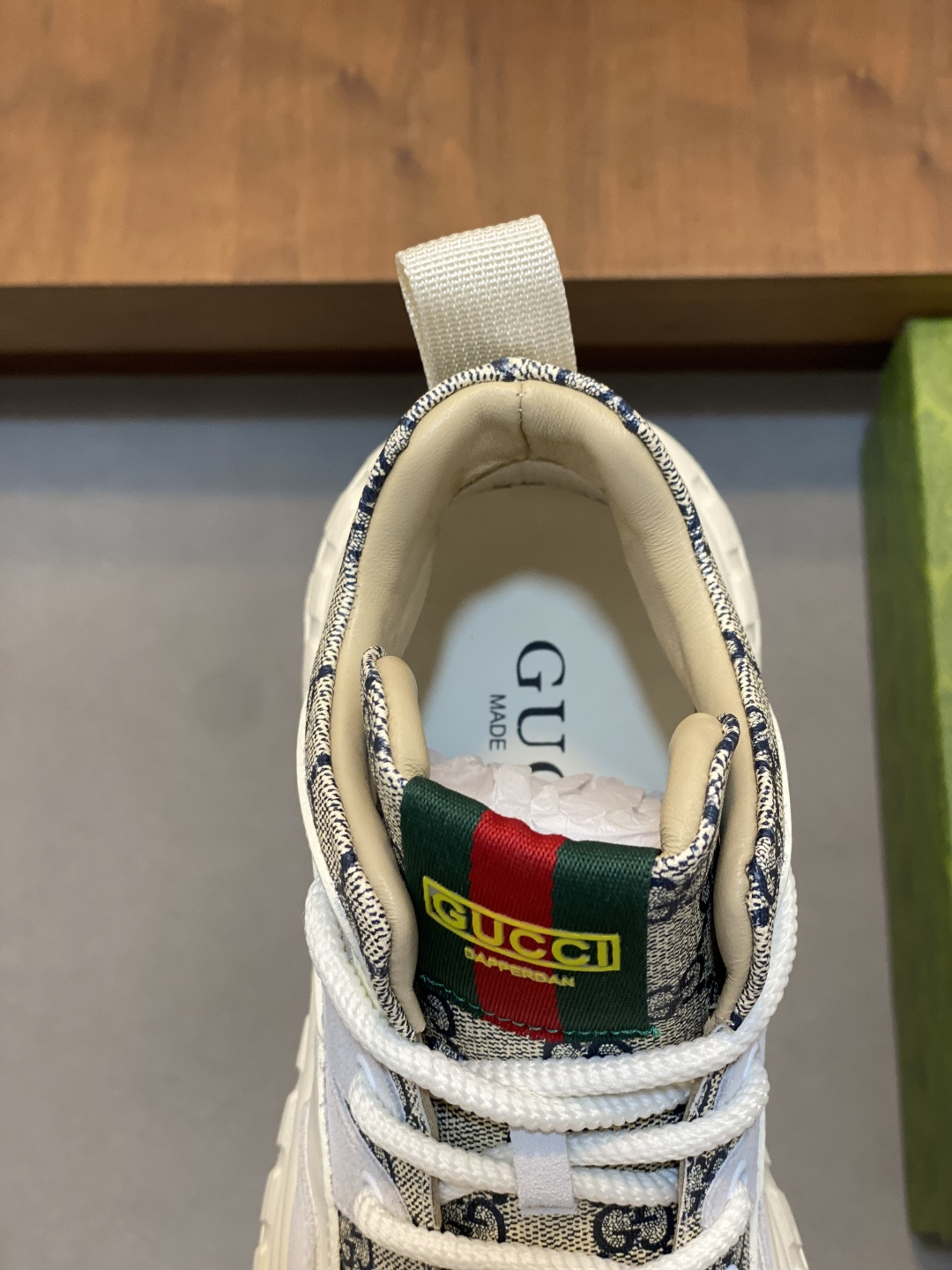 Gucci高仿男款厚底老爹鞋 白色經典Logo設計 潮流百搭款| 9 Gucci高仿男款厚底老爹鞋 白色經典Logo設計 潮流百搭款