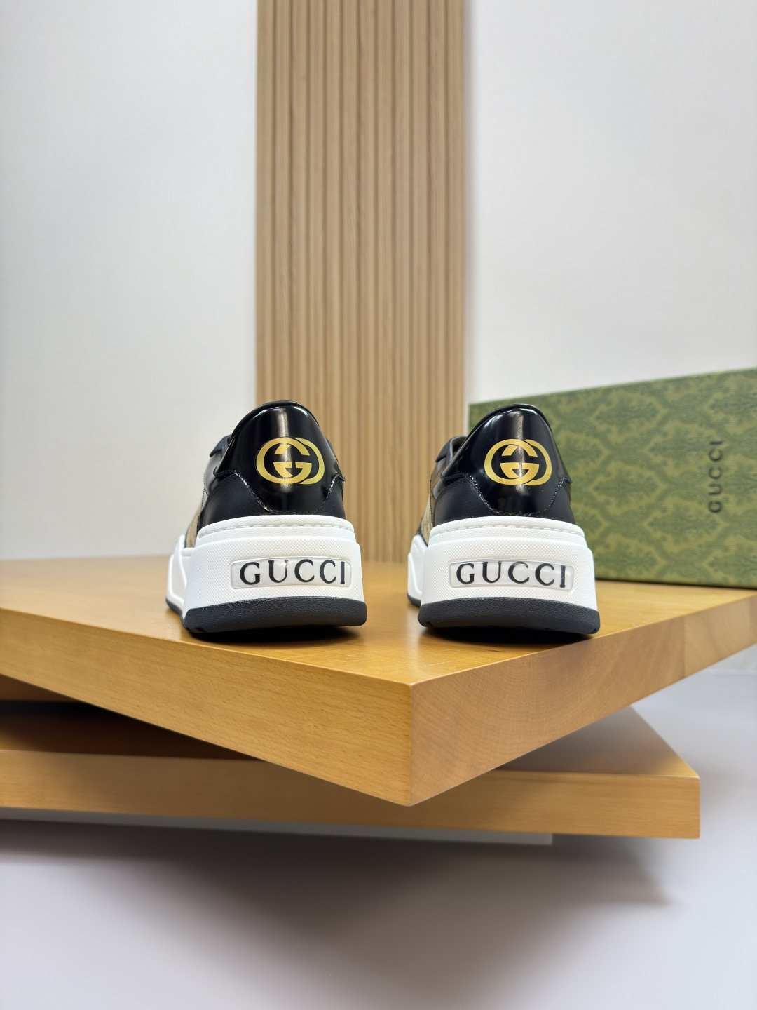 Gucci高仿男款厚底休閒鞋 經典GG圖紋黑棕拼接潮感設計| 8 Gucci高仿男款厚底休閒鞋 經典GG圖紋黑棕拼接潮感設計