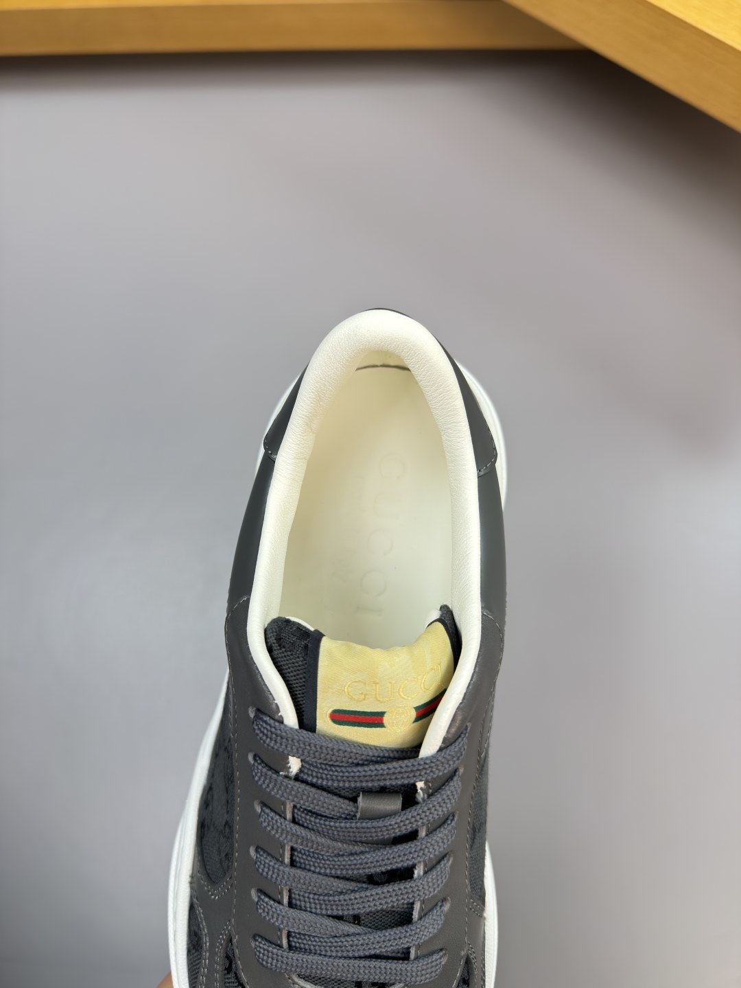 Gucci A貨男款厚底運動鞋 深灰雙G帆布拼皮低調款式| 9 Gucci A貨男款厚底運動鞋 深灰雙G帆布拼皮低調款式