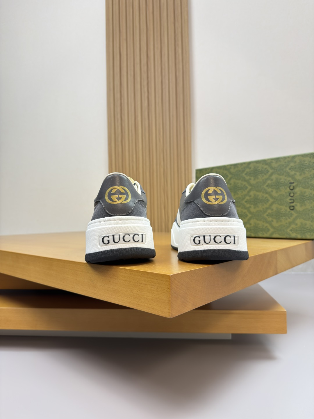 Gucci高仿男款拼接設計休閒鞋 白灰撞色時尚厚底鞋| 8 Gucci高仿男款拼接設計休閒鞋 白灰撞色時尚厚底鞋