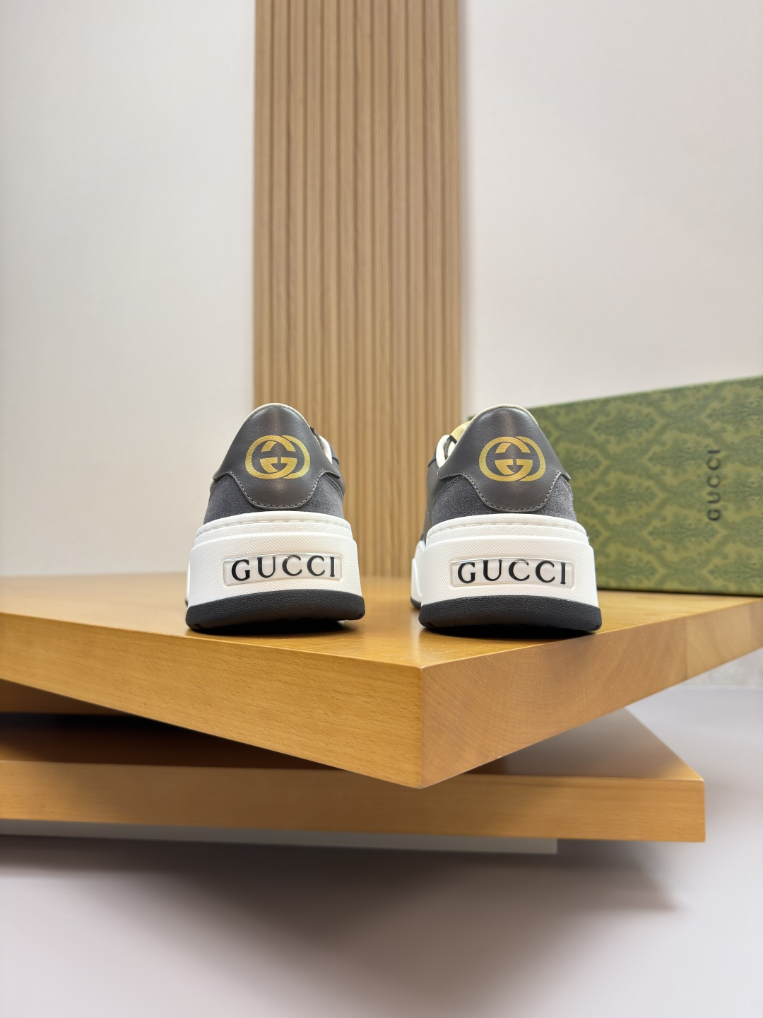 Gucci高仿男款厚底鞋 灰色牛皮拼接低調質感設計| 7 Gucci高仿男款厚底鞋 灰色牛皮拼接低調質感設計