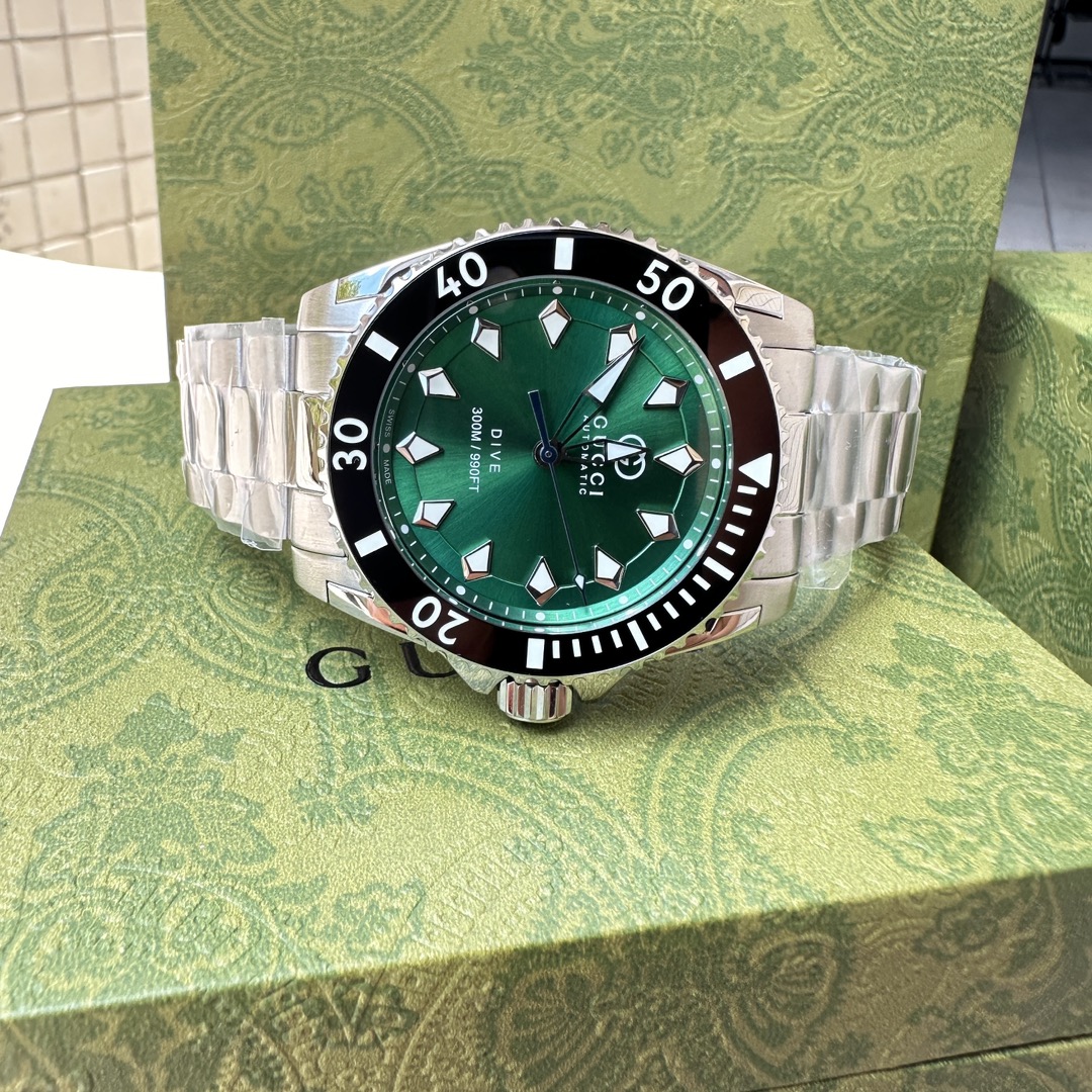 Gucci高仿男錶DIVE系列墨綠錶盤防水腕錶鋼帶設計| 12 Gucci高仿男錶DIVE系列墨綠錶盤防水腕錶鋼帶設計