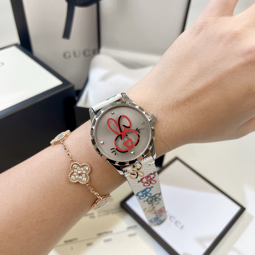 Gucci高仿男女通用卡通錶 兔耳圖案帆布設計街頭風造型| 13 Gucci高仿男女通用卡通錶 兔耳圖案帆布設計街頭風造型