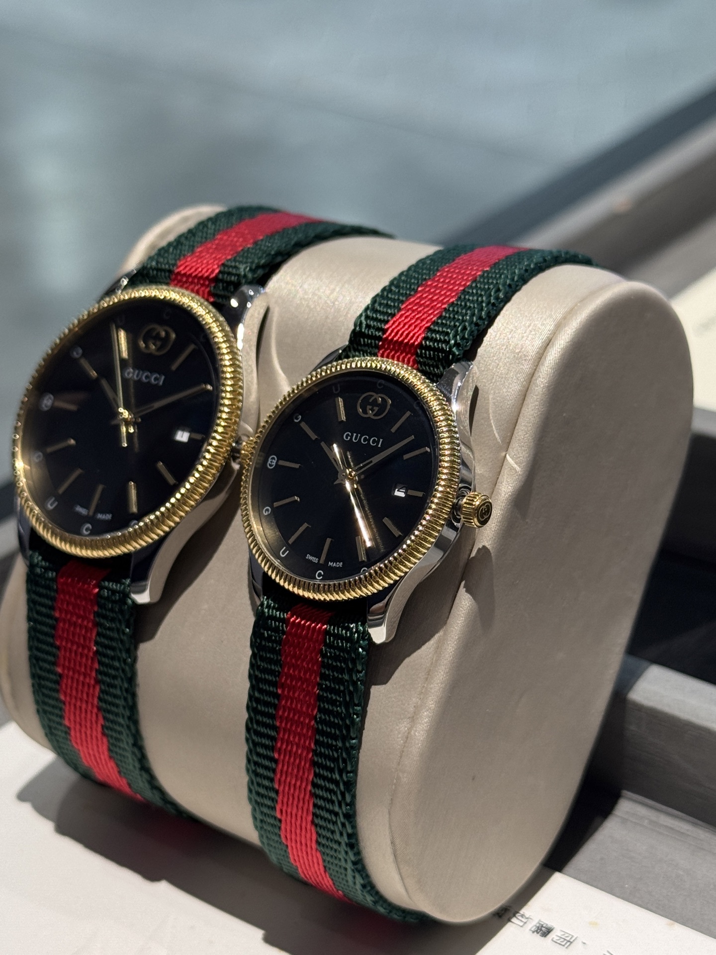 Gucci原單Timeless對錶 紅綠織帶黑面設計款 經典Logo標誌| 11 Gucci原單Timeless對錶 紅綠織帶黑面設計款 經典Logo標誌