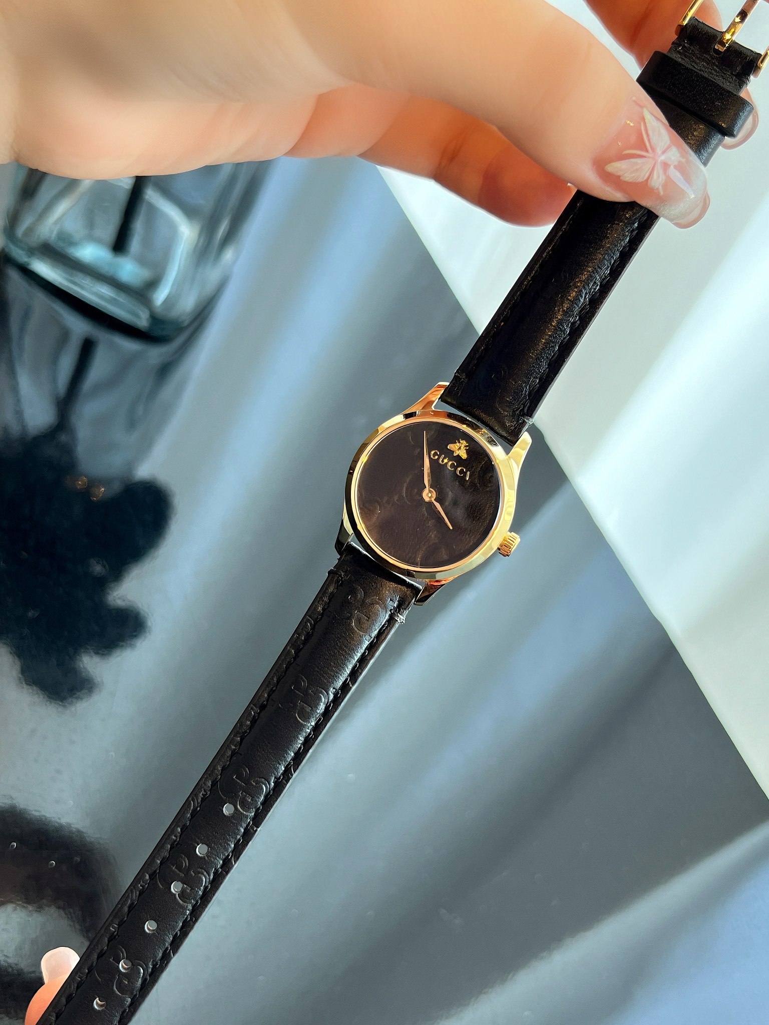 Gucci高仿女錶黑色皮錶帶Timeless小錶面蜜蜂LOGO款| 13 Gucci高仿女錶黑色皮錶帶Timeless小錶面蜜蜂LOGO款
