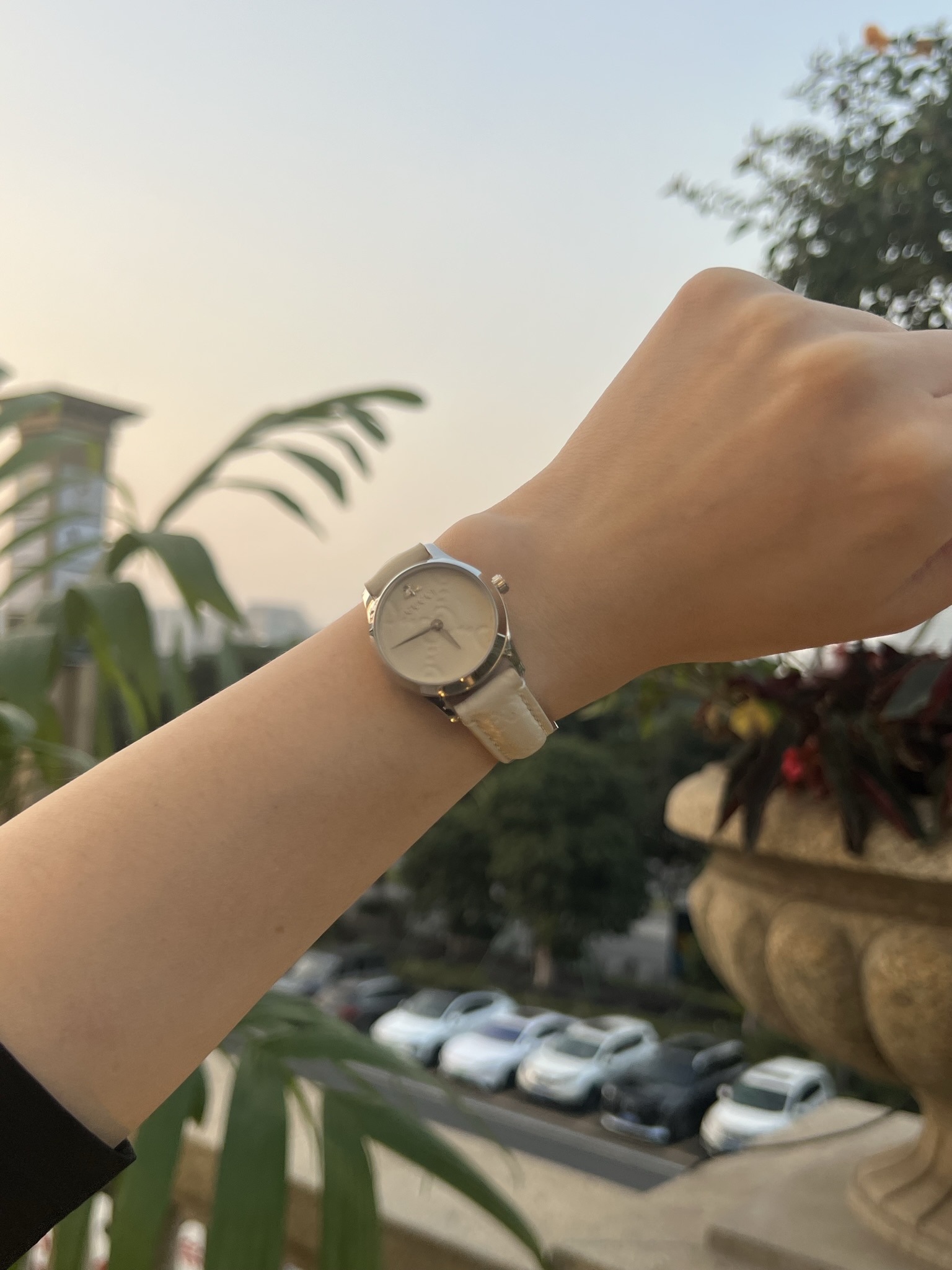 Gucci原單女錶Timeless金框白皮設計 蜜蜂圖騰清新風格| 11 Gucci原單女錶Timeless金框白皮設計 蜜蜂圖騰清新風格
