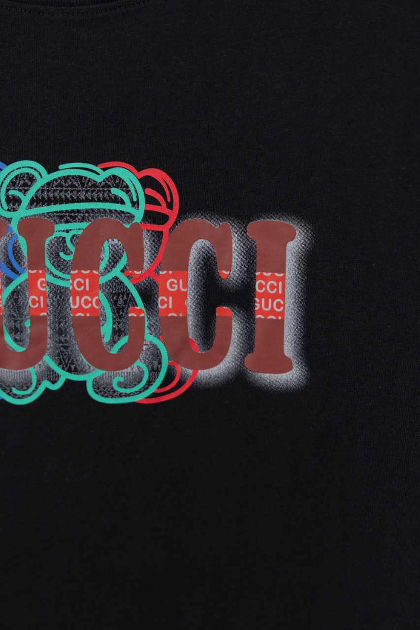 Gucci高仿男款黑色短袖 繽紛重疊GUCCI字樣刺繡設計| 8 Gucci高仿男款黑色短袖 繽紛重疊GUCCI字樣刺繡設計