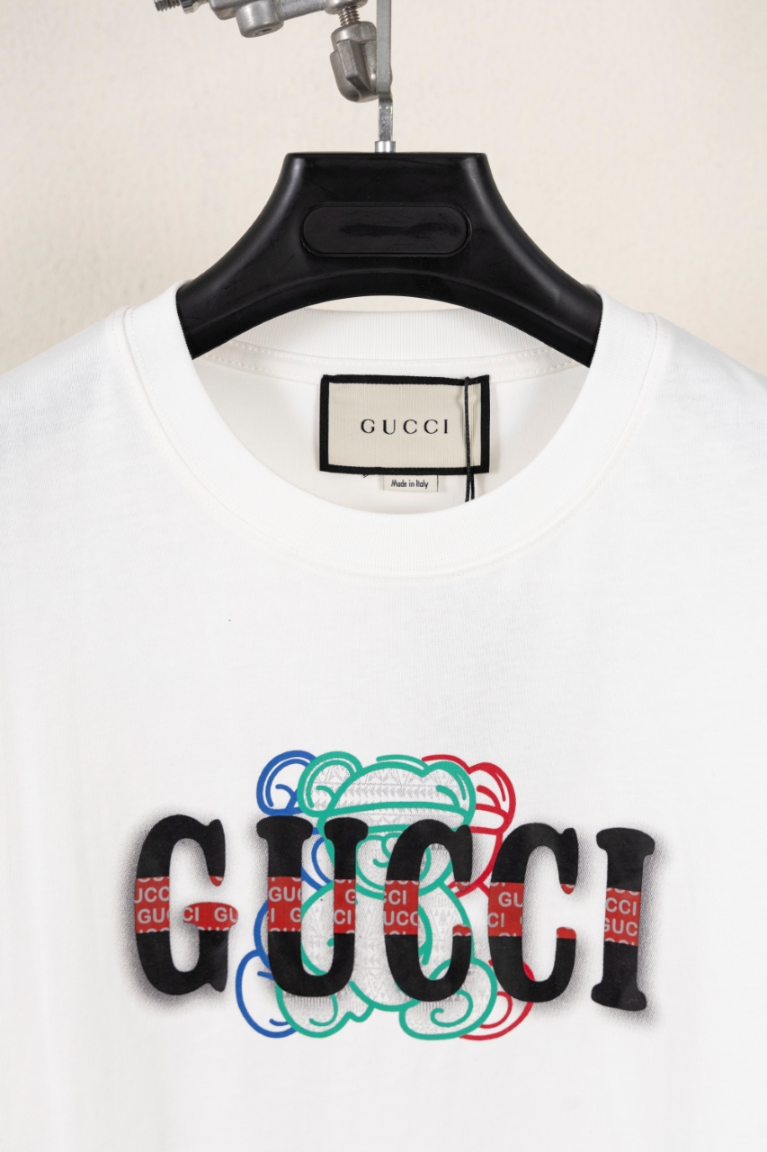 Gucci高仿短袖T恤 白色款 多層LOGO刺繡設計潮流定番款| 13 Gucci高仿短袖T恤 白色款 多層LOGO刺繡設計潮流定番款