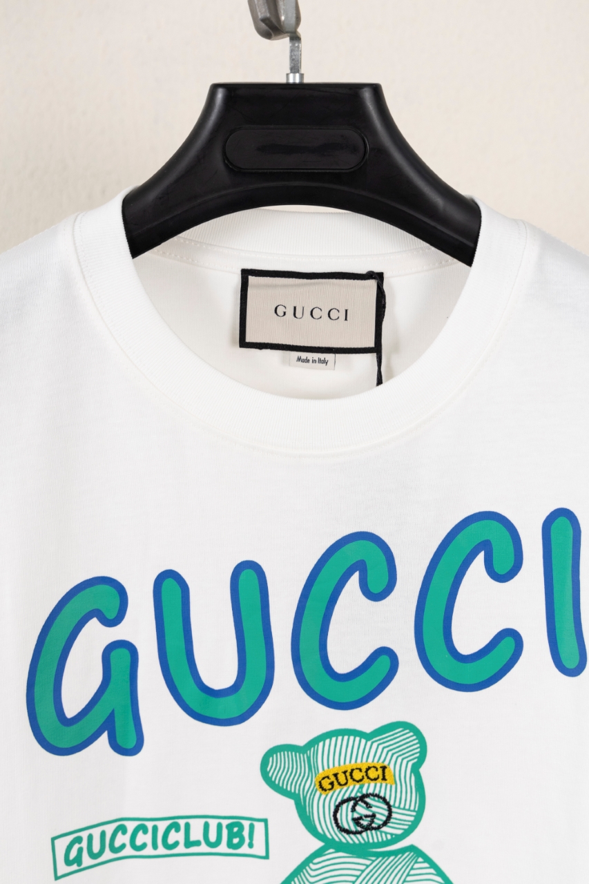 Gucci高仿短袖T恤 白色小熊GUCCI CLUB字樣刺繡款 甜酷風人氣單品| 13 Gucci高仿短袖T恤 白色小熊GUCCI CLUB字樣刺繡款 甜酷風人氣單品