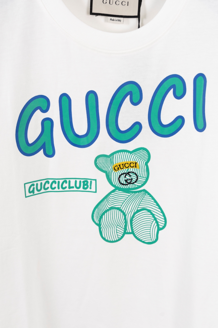 Gucci高仿短袖T恤 白色小熊GUCCI CLUB字樣刺繡款 甜酷風人氣單品| 9 Gucci高仿短袖T恤 白色小熊GUCCI CLUB字樣刺繡款 甜酷風人氣單品