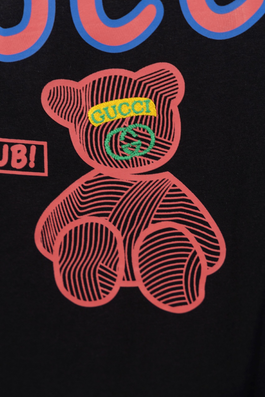 Gucci 高仿男士潮流短T 玩偶LOGO與配色點綴設計| 8 Gucci 高仿男士潮流短T 玩偶LOGO與配色點綴設計