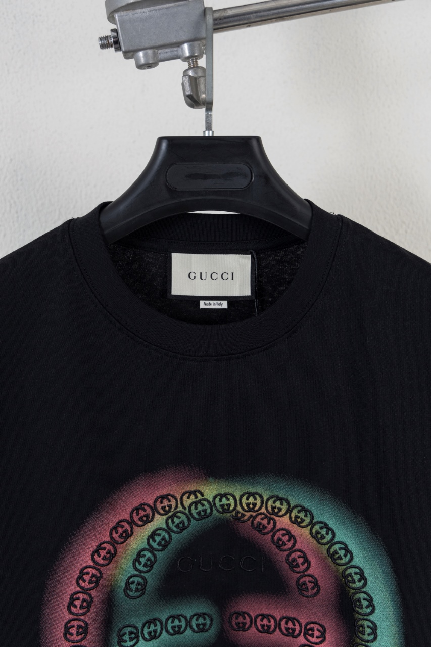 Gucci 高仿男款圓領短袖 彩色G圖騰個性風格| 13 Gucci 高仿男款圓領短袖 彩色G圖騰個性風格