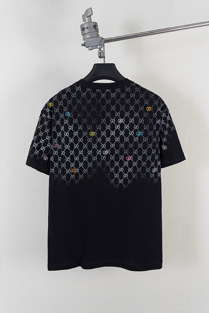 Gucci 一比一男士短T 經典GG滿版印花黑T 潮流首選| 14 Gucci 一比一男士短T 經典GG滿版印花黑T 潮流首選