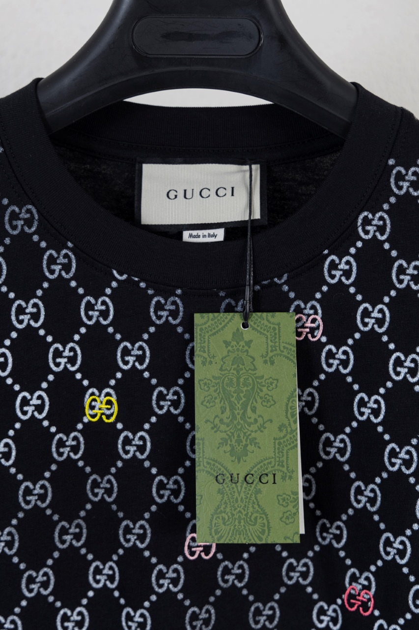 Gucci 一比一男士短T 經典GG滿版印花黑T 潮流首選| 12 Gucci 一比一男士短T 經典GG滿版印花黑T 潮流首選