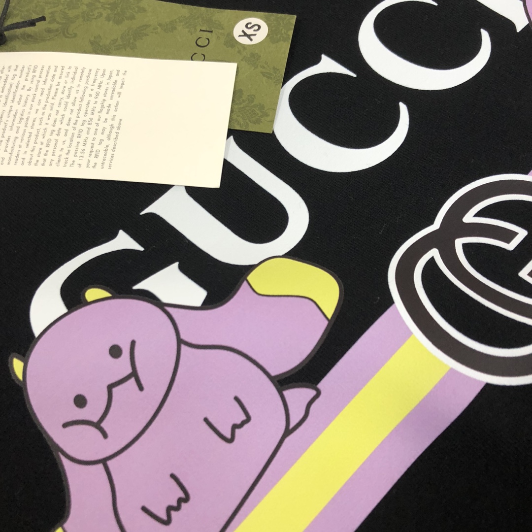 Gucci高仿男士卡通LOGO印花長袖T 俏皮角色設計日系感滿滿| 10 Gucci高仿男士卡通LOGO印花長袖T 俏皮角色設計日系感滿滿