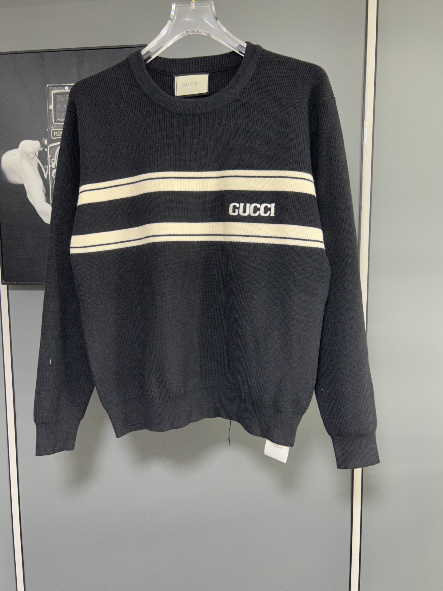 Gucci高仿男士針織毛衣 酒紅白線條復古風格LOGO款| 13 Gucci高仿男士針織毛衣 酒紅白線條復古風格LOGO款