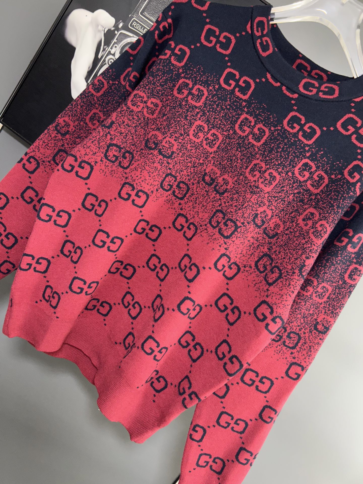 Gucci一比一針織毛衣 黑色條紋經典Logo設計款| 7 Gucci一比一針織毛衣 黑色條紋經典Logo設計款
