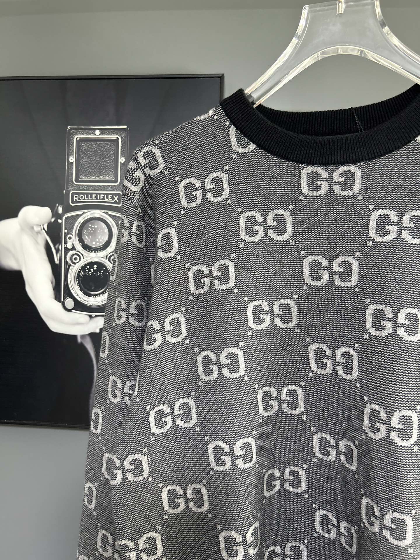Gucci高仿男士毛衣 GG銀灰漸層設計潮流針織版型| 11 Gucci高仿男士毛衣 GG銀灰漸層設計潮流針織版型