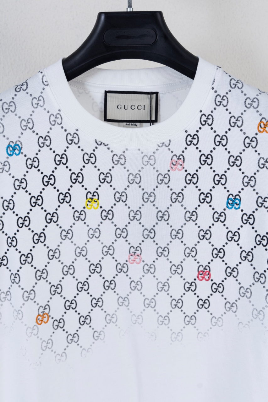 Gucci 高仿男款短袖 白色GG滿版設計 夏日街頭風百搭款| 13 Gucci 高仿男款短袖 白色GG滿版設計 夏日街頭風百搭款