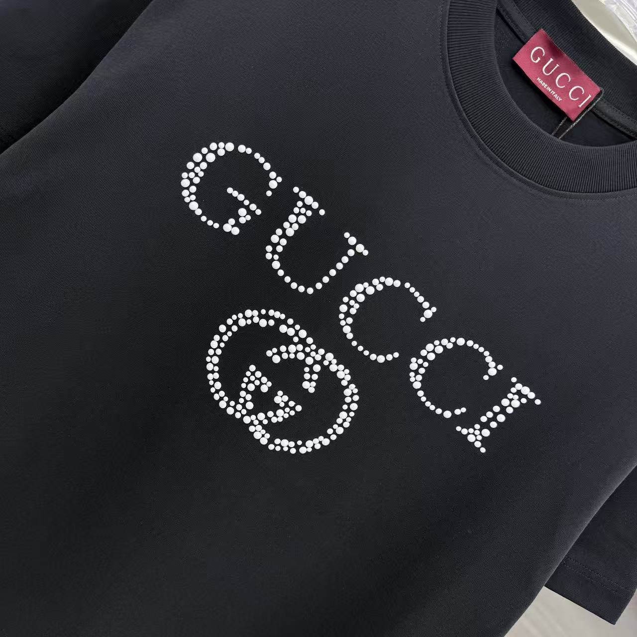 Gucci A貨男士短袖 經典字母LOGO鑽石點綴黑T 奢感升級| 9 Gucci A貨男士短袖 經典字母LOGO鑽石點綴黑T 奢感升級