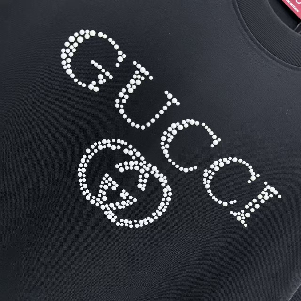 Gucci A貨男士短袖 經典字母LOGO鑽石點綴黑T 奢感升級| 8 Gucci A貨男士短袖 經典字母LOGO鑽石點綴黑T 奢感升級