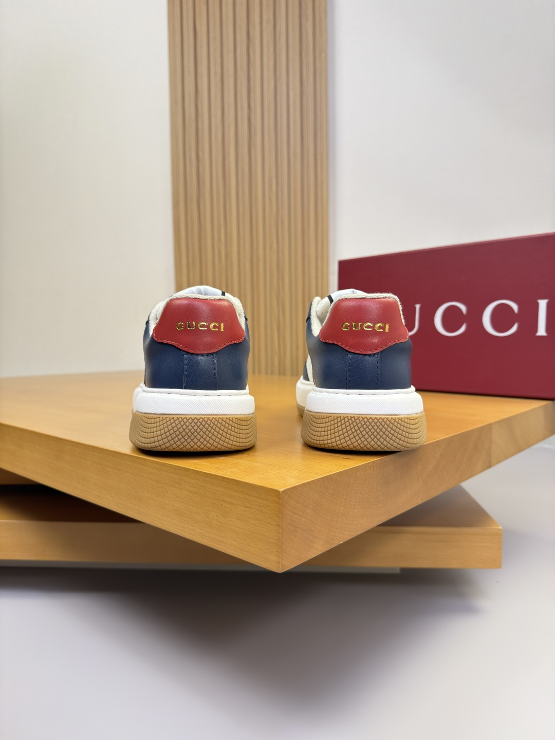 Gucci一比一男士運動鞋 復古條紋拼色設計休閒款| 8 Gucci一比一男士運動鞋 復古條紋拼色設計休閒款