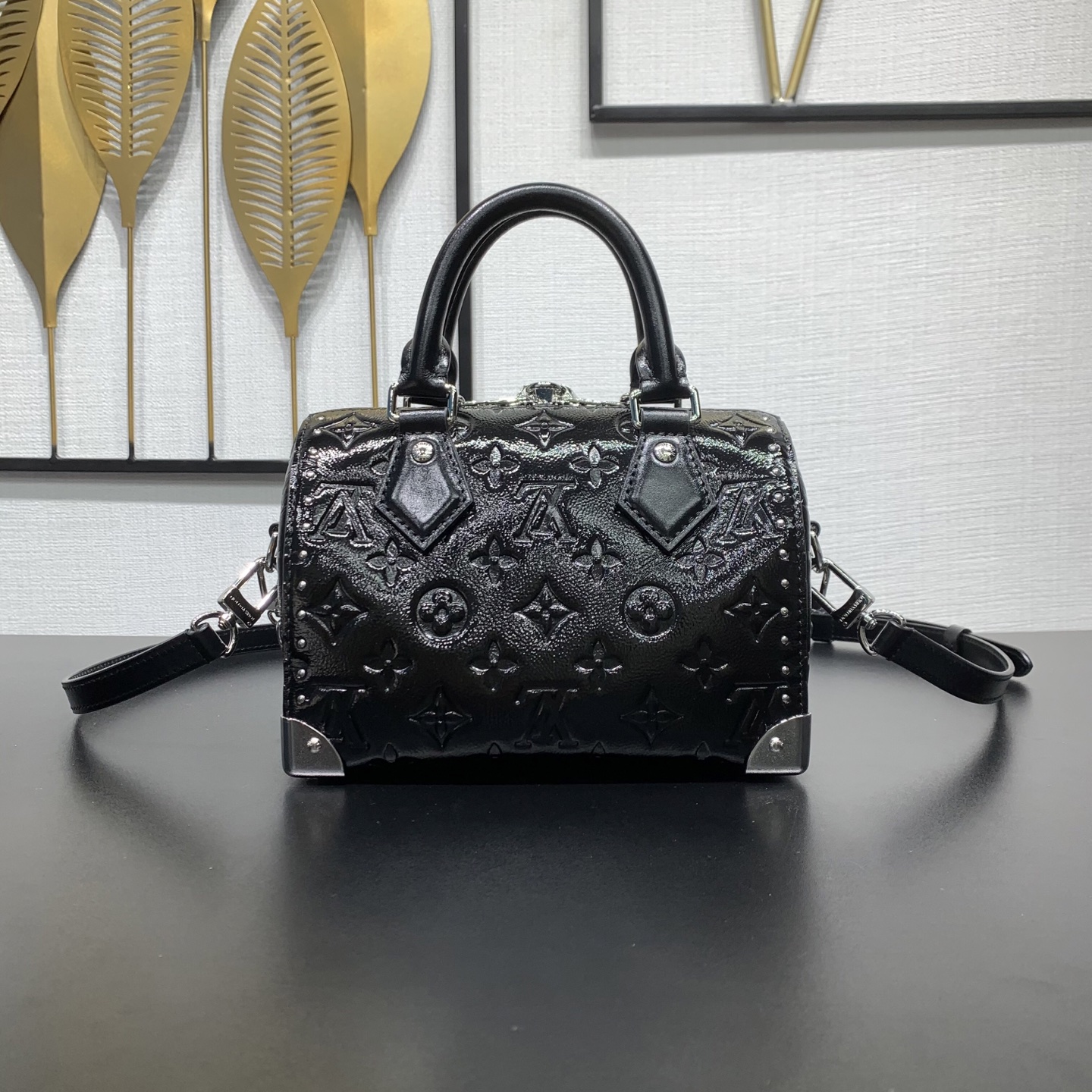 LV 黑色壓紋鏈條手提包 高仿 Monogram 迷你波士頓款| 14 LV 黑色壓紋鏈條手提包 高仿 Monogram 迷你波士頓款