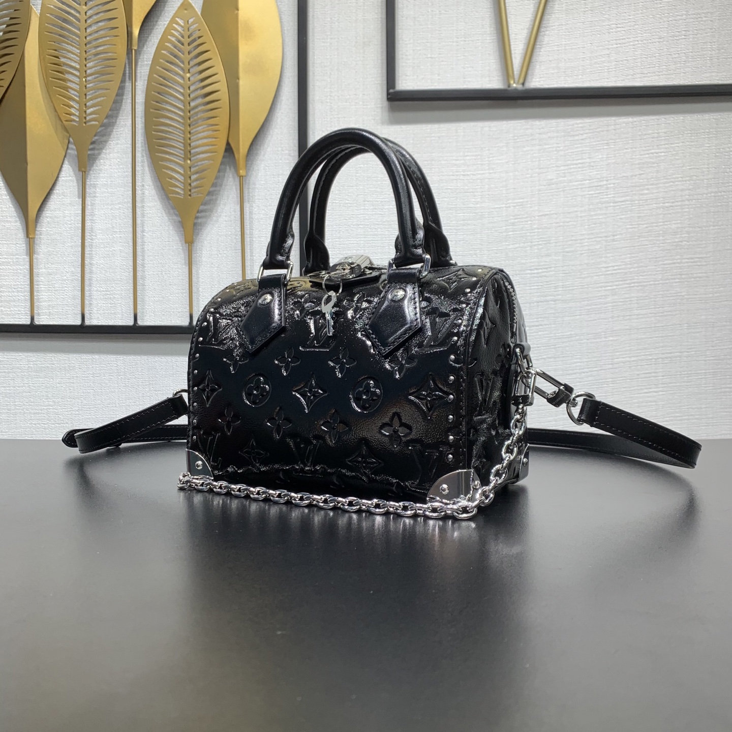 LV 黑色壓紋鏈條手提包 高仿 Monogram 迷你波士頓款| 13 LV 黑色壓紋鏈條手提包 高仿 Monogram 迷你波士頓款
