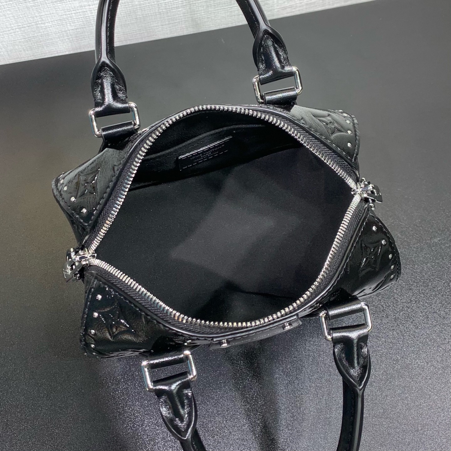 LV 黑色壓紋鏈條手提包 高仿 Monogram 迷你波士頓款| 11 LV 黑色壓紋鏈條手提包 高仿 Monogram 迷你波士頓款